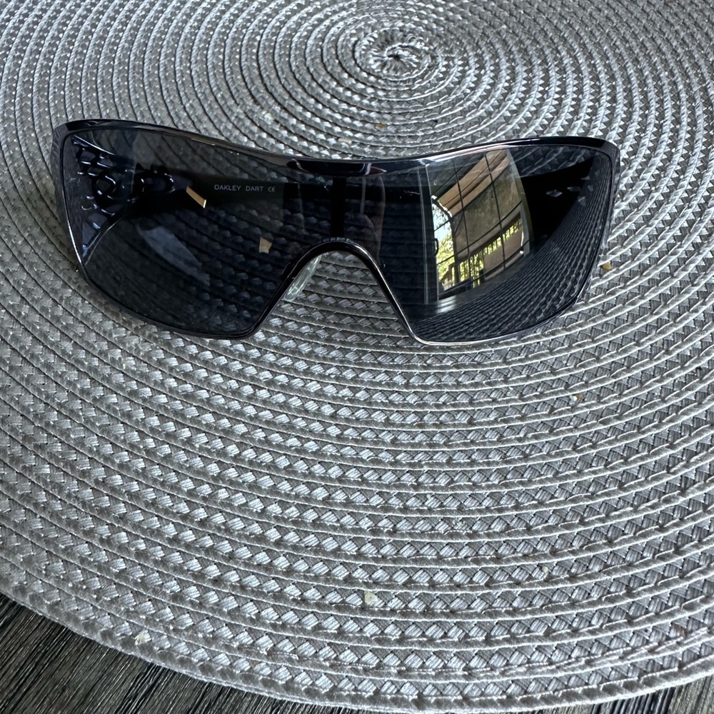 Women’s Oakley Dart Sunglasses